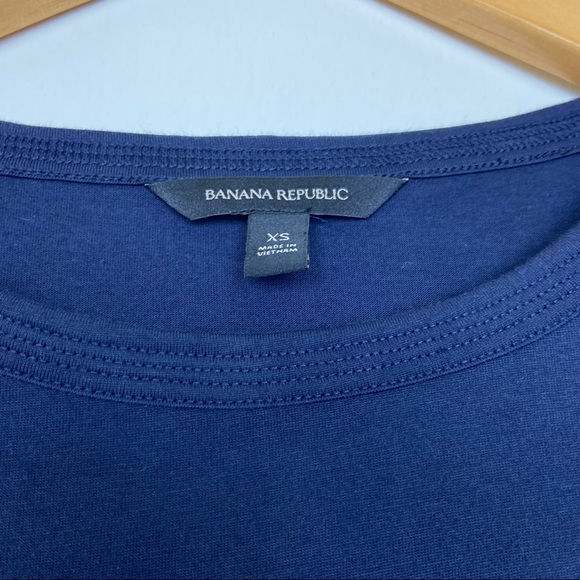 Banana Republic Ruffle Hem Tee Shirt | Navy | Size XS - Picture 3 of 8